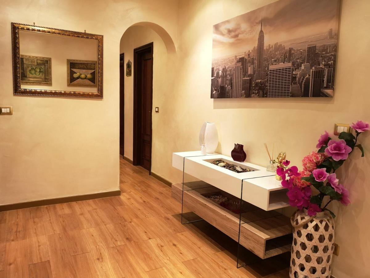 Appartement La Casa Della Sposa à Trani Extérieur photo