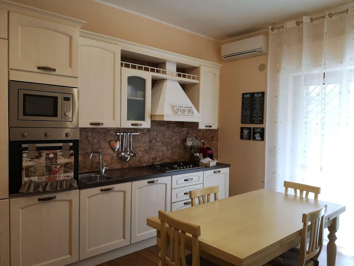 Appartement La Casa Della Sposa à Trani Extérieur photo